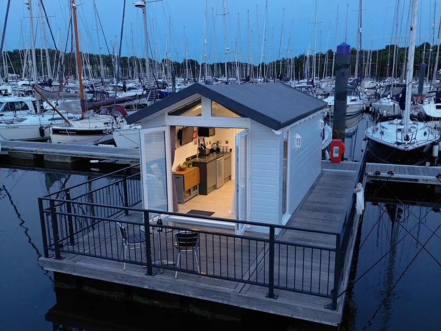 Floating Lodge Life on the River Hamble