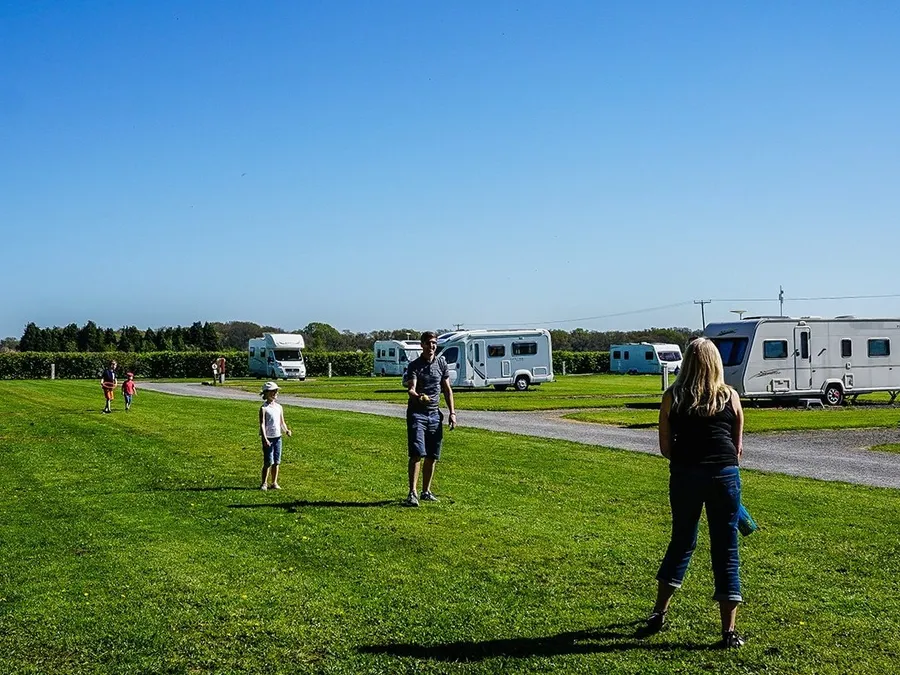 Sunnydale Farm Caravan Park, Netley